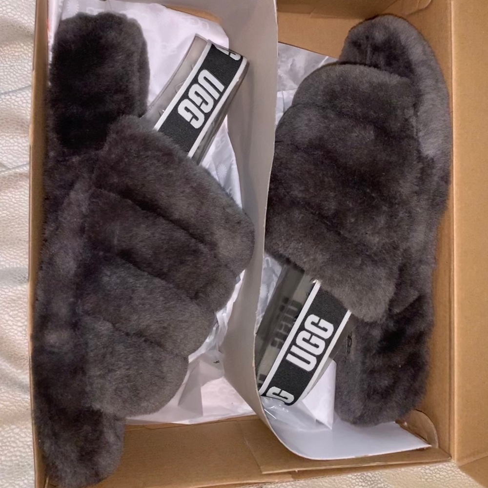 Women’s Gray UGG slide slippers size 10